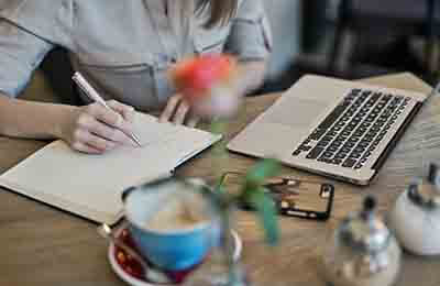 家政服務(wù)員年度工作體會